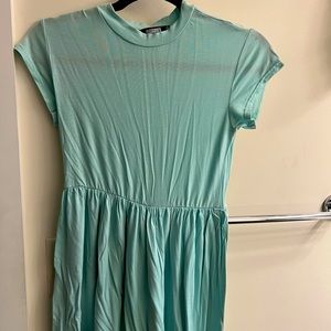 Light green flowy dress!